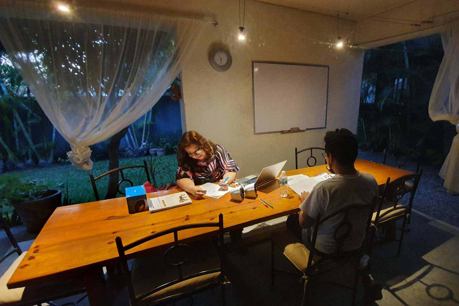 Requerimientos escuelas inglés